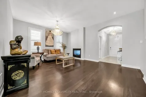 23 Ross Wright Avenue Clarington ON L1C 0P6