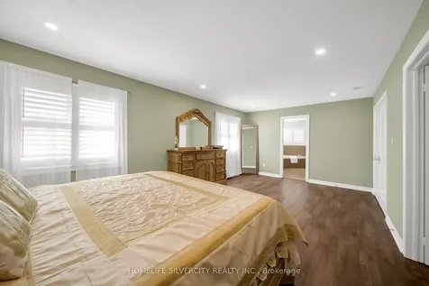23 Ross Wright Avenue Clarington ON L1C 0P6