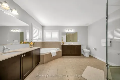 23 Ross Wright Avenue Clarington ON L1C 0P6