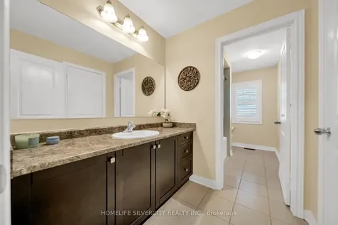 23 Ross Wright Avenue Clarington ON L1C 0P6