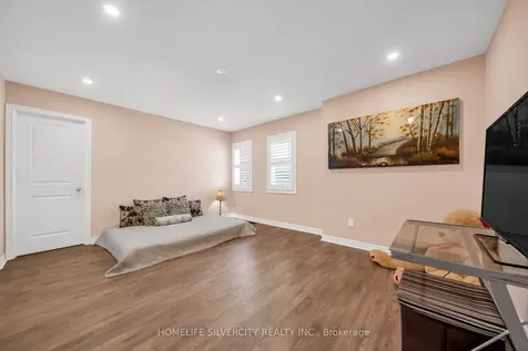 23 Ross Wright Avenue Clarington ON L1C 0P6