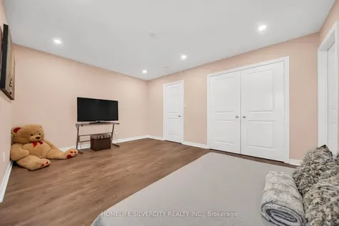 23 Ross Wright Avenue Clarington ON L1C 0P6