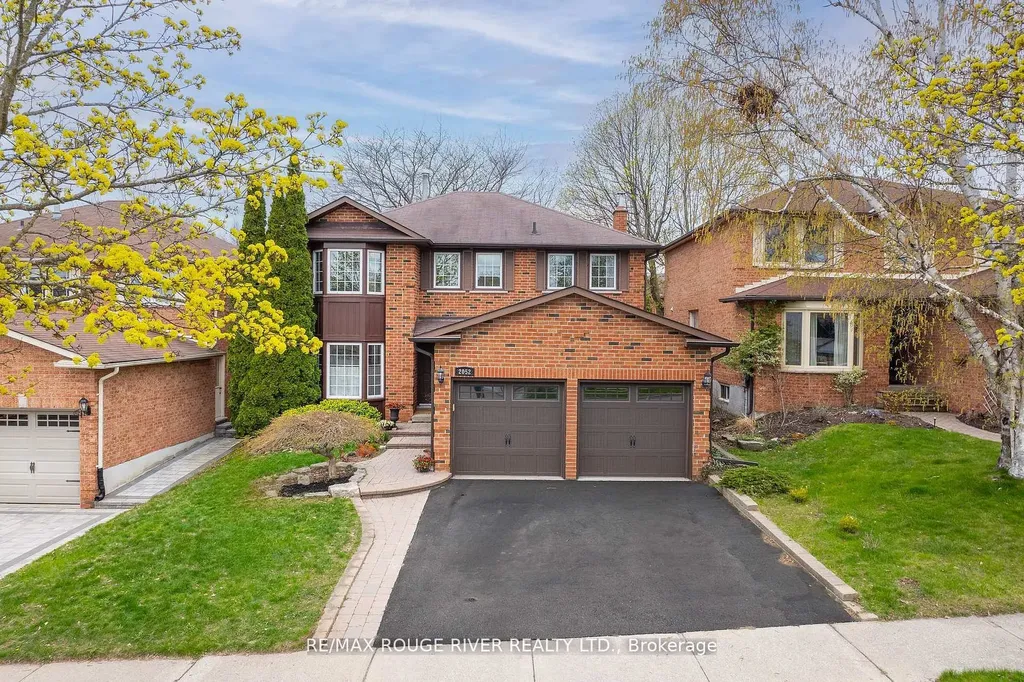 2052 Lynn Heights Drive Pickering ON L1X 1N8