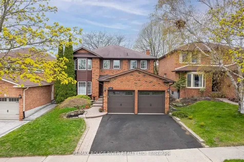 2052 Lynn Heights Drive Pickering ON L1X 1N8
