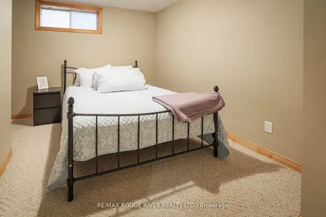 2052 Lynn Heights Drive Pickering ON L1X 1N8