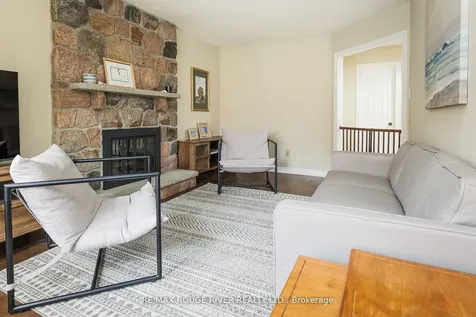 2052 Lynn Heights Drive Pickering ON L1X 1N8