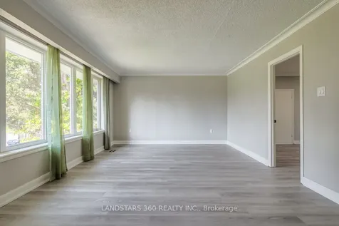 127 Galloway Road Toronto ON M1E 1W9