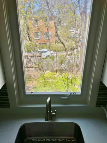 57 Queensdale Avenue Toronto ON M4J 1Y1