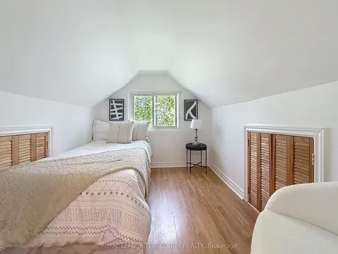 57 Queensdale Avenue Toronto ON M4J 1Y1