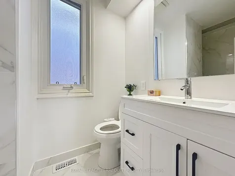 57 Queensdale Avenue Toronto ON M4J 1Y1