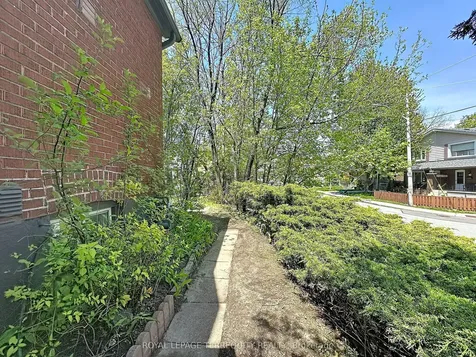 57 Queensdale Avenue Toronto ON M4J 1Y1