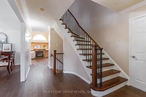 37 Wetherburn Drive Whitby ON L1P 1M7