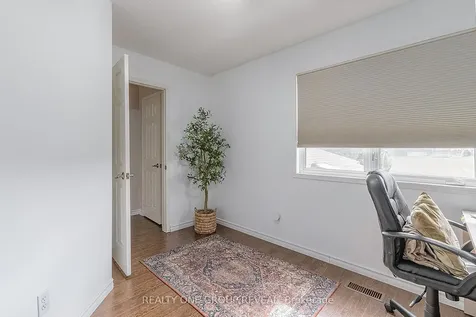 37 Wetherburn Drive Whitby ON L1P 1M7