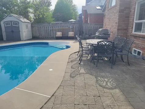 37 Wetherburn Drive Whitby ON L1P 1M7