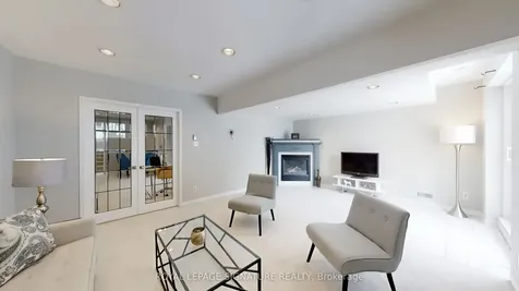 1256 Dartmoor Street Oshawa ON L1K 2K2