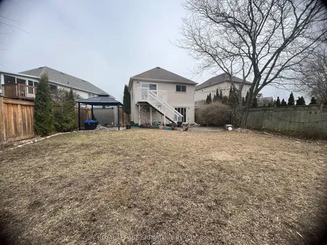 1256 Dartmoor Street Oshawa ON L1K 2K2