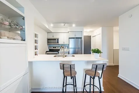 8 Trent Avenue Toronto ON M4C 0A6