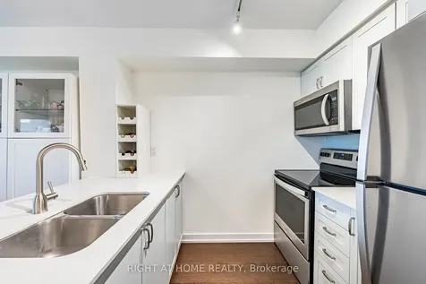 8 Trent Avenue Toronto ON M4C 0A6