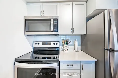 8 Trent Avenue Toronto ON M4C 0A6