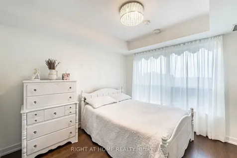 8 Trent Avenue Toronto ON M4C 0A6