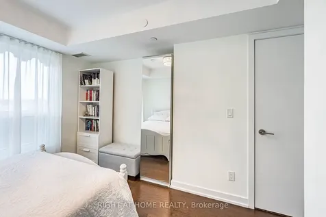 8 Trent Avenue Toronto ON M4C 0A6