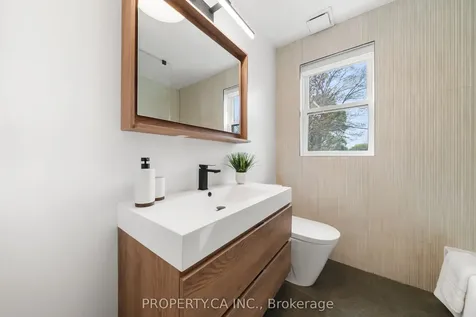 9 Maughan Crescent Toronto ON M4L 3E4