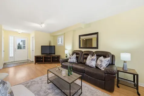 69 Hammond Street Clarington ON L1C 5E6