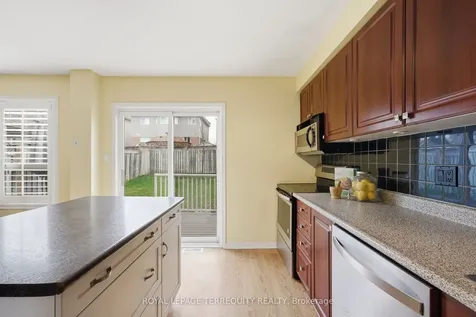 69 Hammond Street Clarington ON L1C 5E6