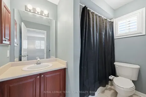 69 Hammond Street Clarington ON L1C 5E6