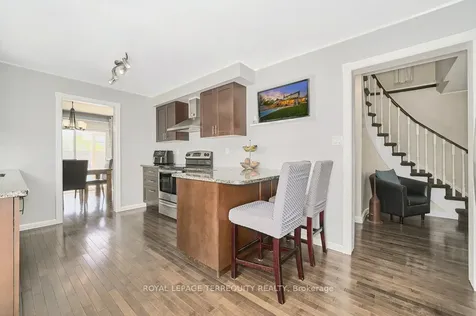 798 Greenbriar Drive Oshawa ON L1G 7J6