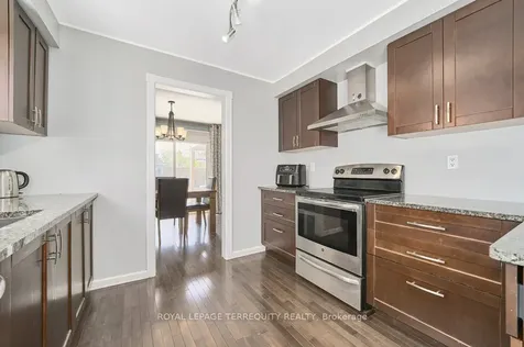 798 Greenbriar Drive Oshawa ON L1G 7J6