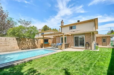 798 Greenbriar Drive Oshawa ON L1G 7J6