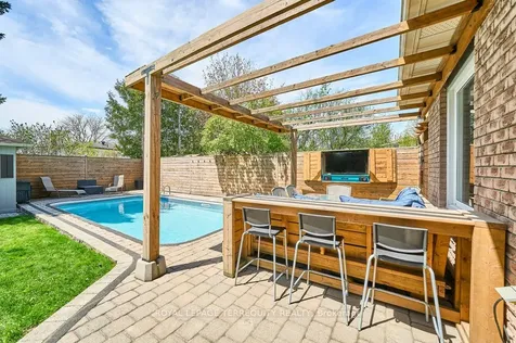798 Greenbriar Drive Oshawa ON L1G 7J6