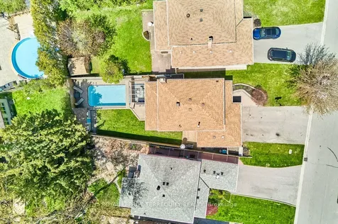 798 Greenbriar Drive Oshawa ON L1G 7J6