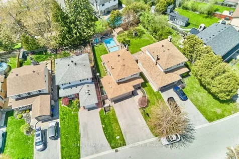 798 Greenbriar Drive Oshawa ON L1G 7J6