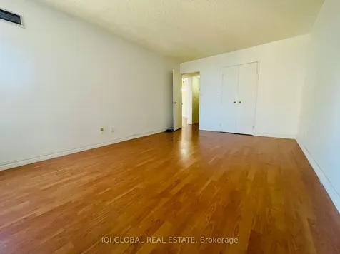 75 Bamburgh Circle Toronto ON M1W 3W1