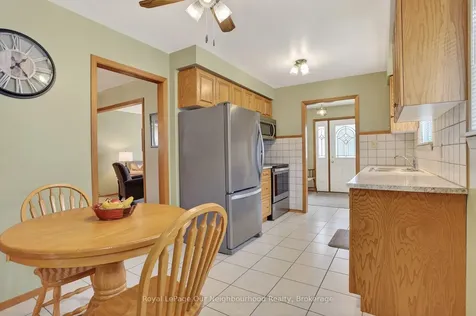 34 Brant Court Oshawa ON L1G 4M9