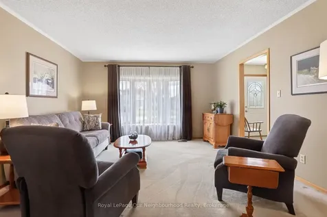34 Brant Court Oshawa ON L1G 4M9