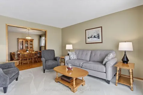 34 Brant Court Oshawa ON L1G 4M9