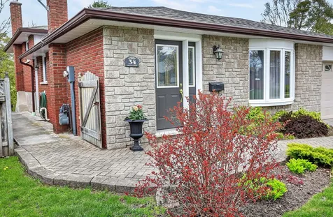 34 Brant Court Oshawa ON L1G 4M9