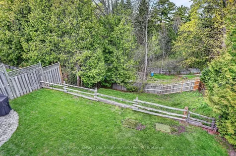 34 Brant Court Oshawa ON L1G 4M9