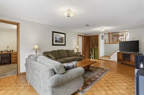 34 Brant Court Oshawa ON L1G 4M9