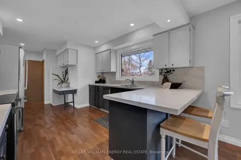 858 Swiss Heights Oshawa ON L1K 2A9
