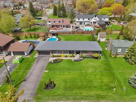 858 Swiss Heights Oshawa ON L1K 2A9