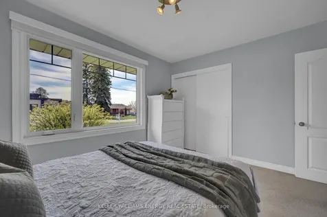 858 Swiss Heights Oshawa ON L1K 2A9