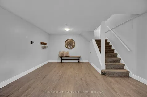 858 Swiss Heights Oshawa ON L1K 2A9