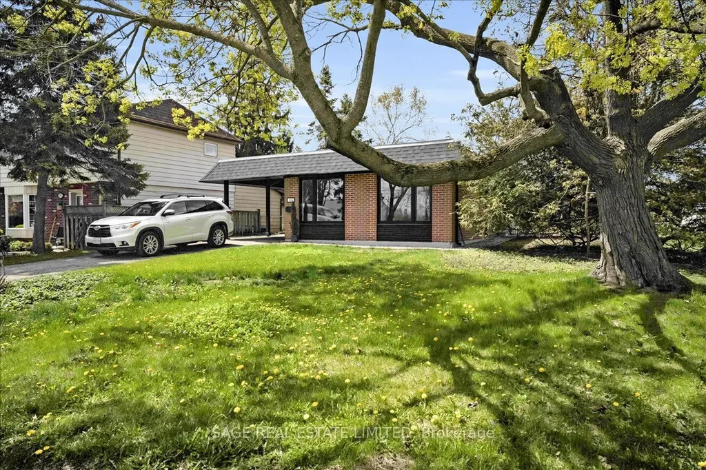664 Breezy Drive Pickering ON L1W 2X3