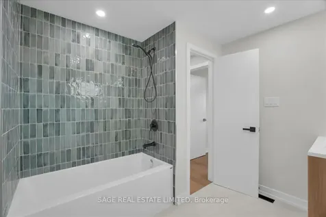 664 Breezy Drive Pickering ON L1W 2X3
