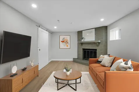 664 Breezy Drive Pickering ON L1W 2X3