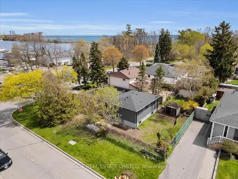 664 Breezy Drive Pickering ON L1W 2X3